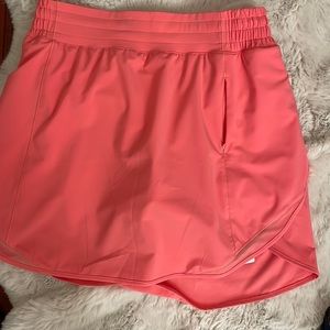 Lululemon skirt raspberry color new size 8